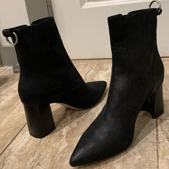 Paige Block Heel Bootie. Color: Black Distressed, size 9.5M - Picture 3 of 4